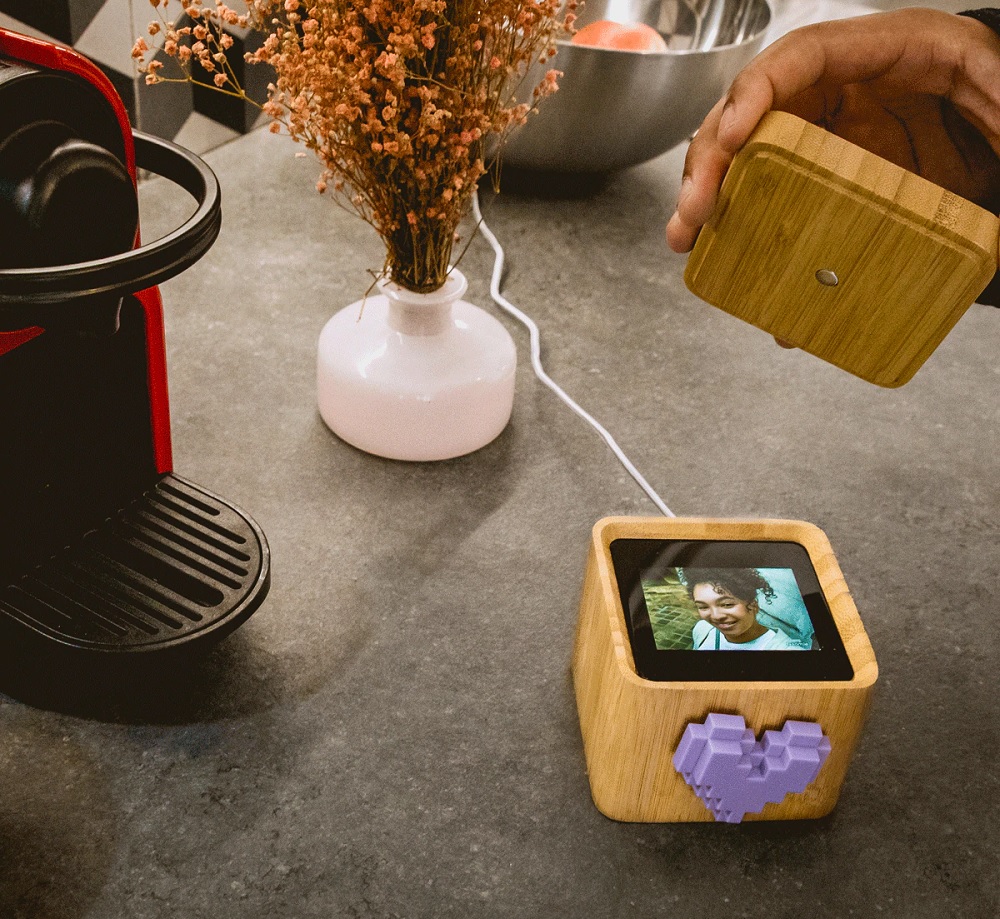 lovebox for lovers - technology gifts for valentines day business